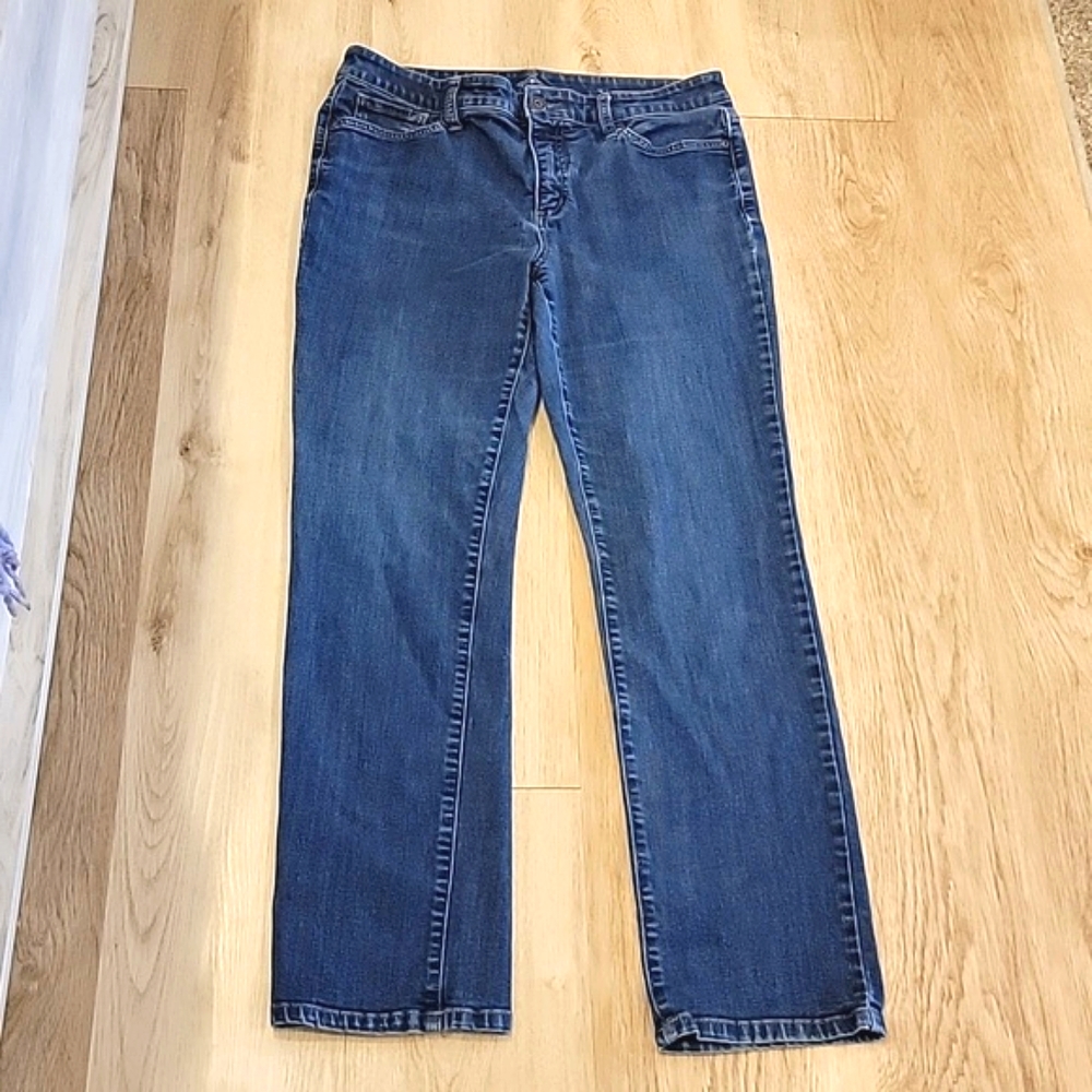 🍃 St John's Bay Straight Leg Sz 12